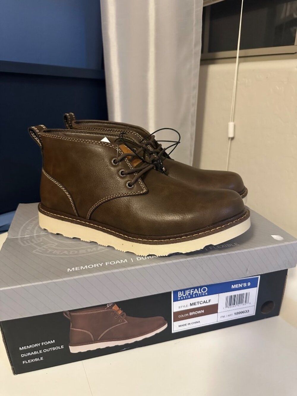 Buffalo David Bitton Metcalf brown chukka boots size 9 NIB